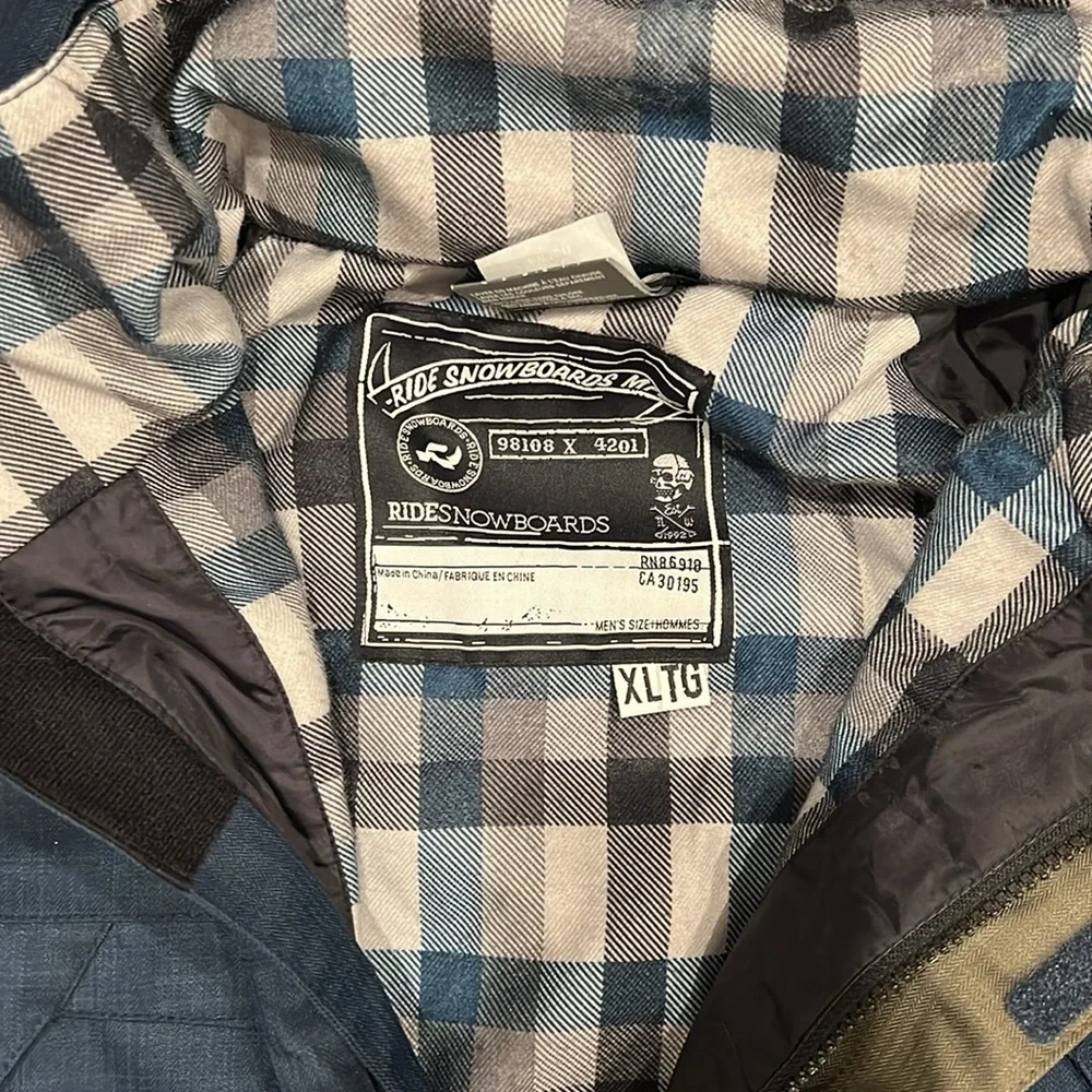 Men's Ride Snowboards Jacket - Picture 3 of 7